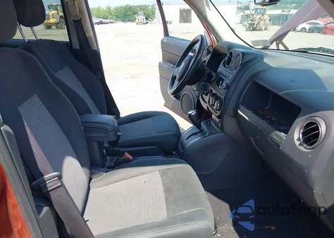 2012 Jeep Patriot Latitude z USA, uszkodzony, nr VIN 1C4NJRFB5CD588183